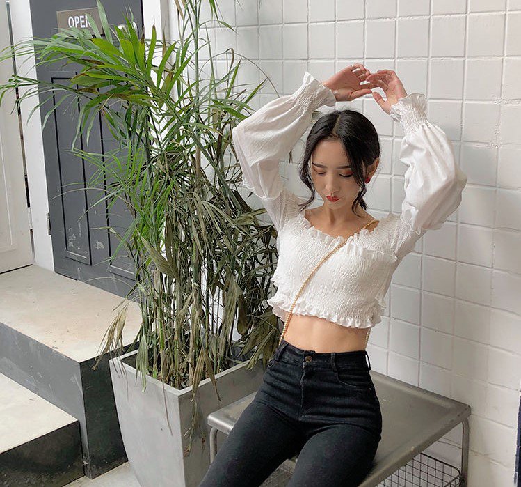 💃Winter doesn't stop me to be sexy! ❤️️
💋Bebop - Long-Sleeved Cropped Top (US$ 13.21, 97% Customer Satisfaction)
yesstyle.com/en/bebop-long-…
#yesstyle #KFashion #Croppedtop #Bebop