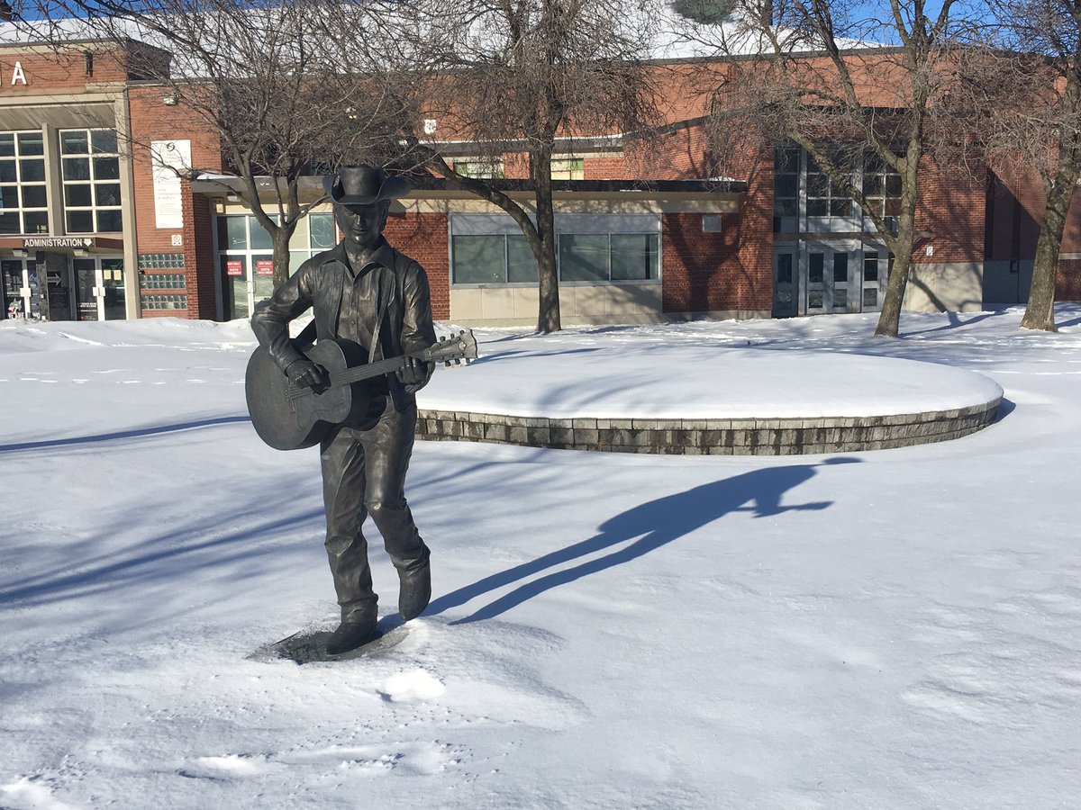 thepagetheatre's tweet photo. Page Theatre member @RayBoulay hitting some hometown haunts in #Sudbury @sudburydotcom @thetownhouse #stompingtom #bignickle legendary #townhousetavern https://t.co/nTRLZGTjcQ