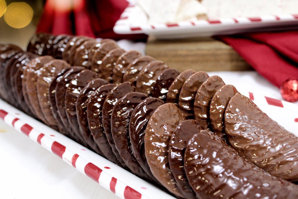 Chickasaw's tweet photo. Did you get @BedreChocolate in your stocking? #routecc https://t.co/Agkb5lbvya