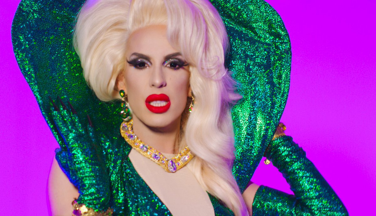 Me after I found out who did Shangela's makeup at the SAG awards r