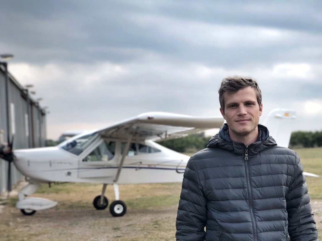 juliengerbi's tweet image. Heel and toe didn’t work on that one... #upintheair #airplane #flyinglessons