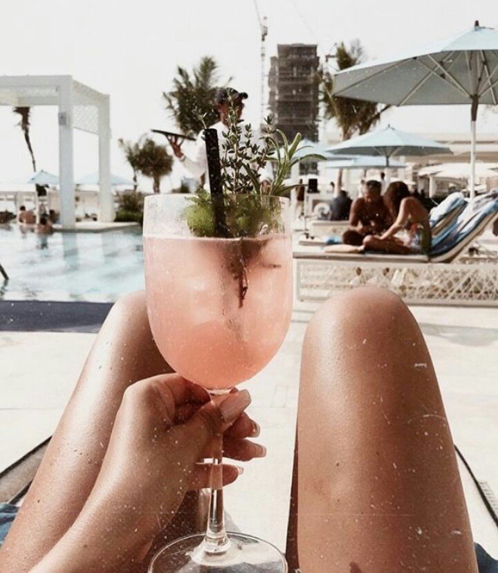 itsagirlgame's tweet photo. Girls born in September, in 2019 they'll:
- the summer they've been waiting for!
- have amazing moments with their best friend;
- travel with their love. https://t.co/I7UdaIy72I