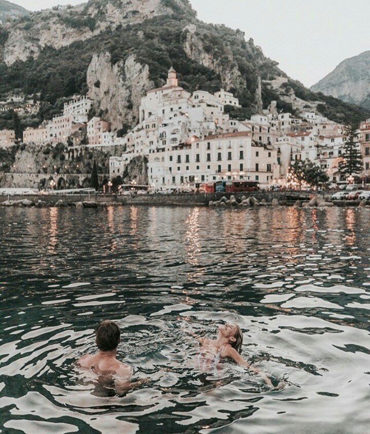 itsagirlgame's tweet photo. Girls born in September, in 2019 they'll:
- the summer they've been waiting for!
- have amazing moments with their best friend;
- travel with their love. https://t.co/I7UdaIy72I