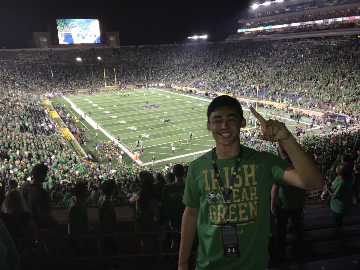 ZachysTweets's tweet photo. GO IRISH. BEAT TIGERS! #RushForGold ☘️ https://t.co/3q9LMTgPgN