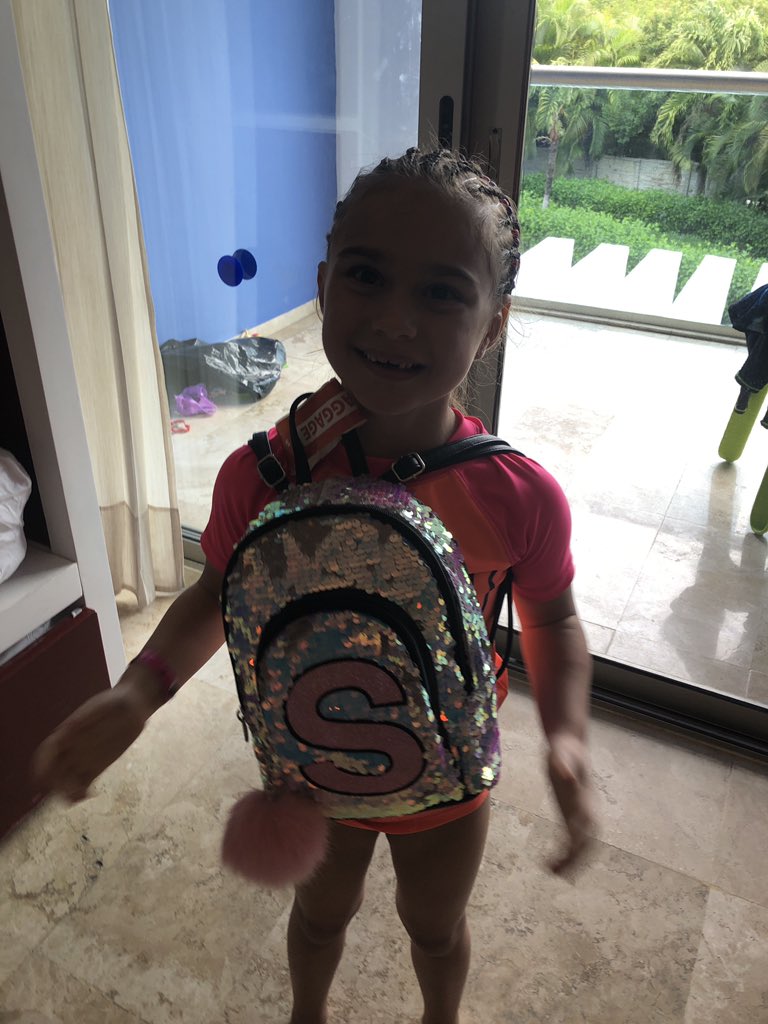 ryanmgatto's tweet photo. @SunwingVacay Excited little girl! https://t.co/MDLGtBK1Fz