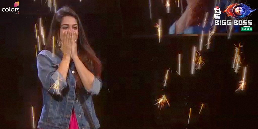 Jahnavi3105's tweet photo. as a appreciator of simplness, genuineness..i think she needs to win..i support her coz..
didnt abuse anyone, not even cross the line..
genuine winner
#dipikadeservestrophy 
#DipikaKakar #dipikakakkaribrahim
#bb12 #dipikawinner https://t.co/aOCU7k8wnk