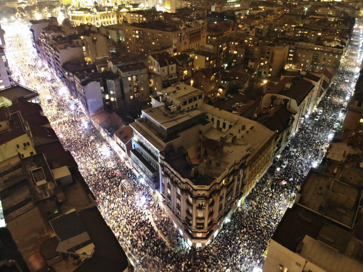 SrdjanDincic's tweet photo. V for Vendetta https://t.co/6Xt7DNFG0q