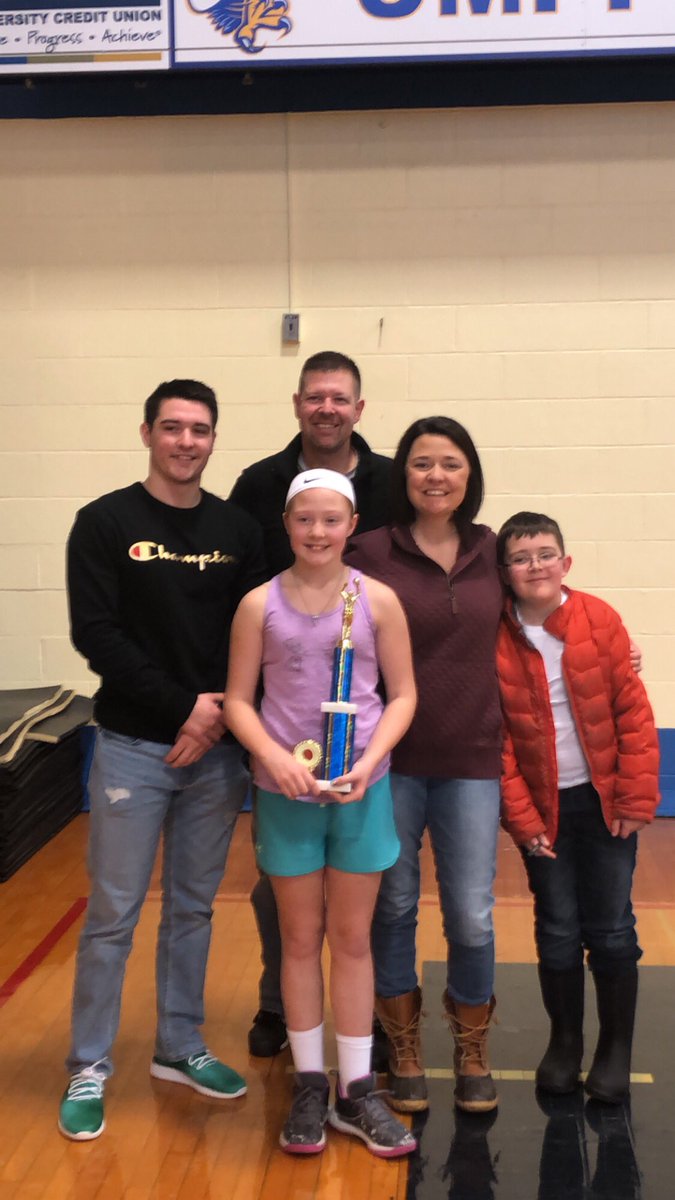 L33Caron's tweet image. Congrats to Ainsley Caron as she advances to the District round of Elk Hoop Shoot!