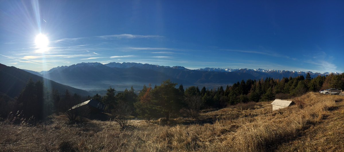 LaDemonologa's tweet photo. Ore 11.15 vs ore 15.
#predaia #ilovevaldinon #trentino #trentinodavivere #trentinodascoprire #mountains #naturephotography #landscape https://t.co/gKdIxX326W