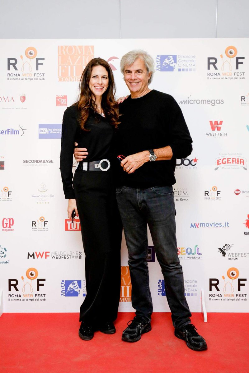 #RomaWebFest #VIedizione #rwf2018

⭐️Workshop: Come scrivere una colonna sonora⭐️

#FrancescoTaskayali #FrancescoSarsano #StefanoMainetti
#Parte3: #StefanoMainetti racconta e spiega l'evoluzione della #musicaApplicata.
#webserie #festival #cinema #shortfilm #filmmaker #creatività