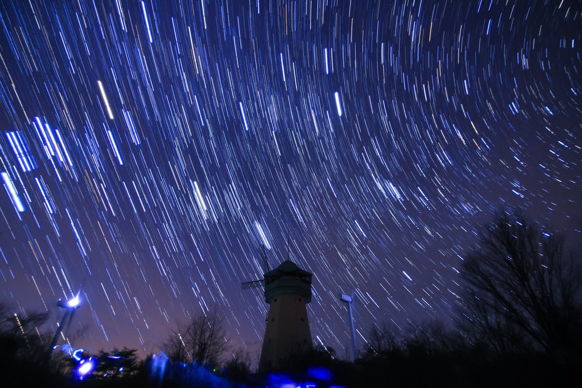 星に吹かれて。

Location: プラトーさとみ(茨城県)
#茨城県 #風車 #日周運動 #ぐるぐる #冬 #星空 #星景 #星空フォト