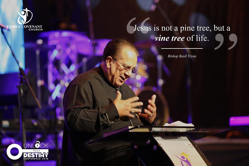 FamilyCovenant_'s tweet photo. "Jesus is not a pine tree, but a vine tree of life."- @basiltryonmin
Unlocking Your #destinyconference  2019 #fcc
@FamilyCovenant_ https://t.co/9nJKger5bc