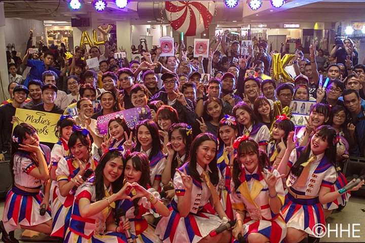 ilovebellee's tweet photo. Congratulations MNL48 as this year's PPOP YOUTH MODEL OF THE YEAR - HUWARAN NG KABATAAN AWARD!
I'm so proud of your girls!
#MNL48 #MNL48Belle #Belle #TheBelleIsRinging #PPopAwards2018 https://t.co/Ddo8Vlrdkt