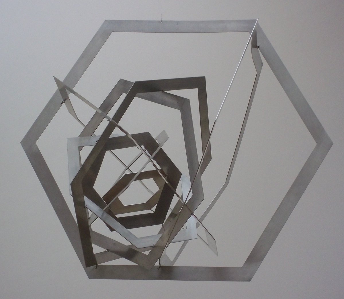 Mathematiques75's tweet photo. Quelques œuvres d'art géométriques au Musée Ludwig de Cologne. #MuseumLudwig #MathsEtArt #RegardDeGéomètre #Köln #RobertIndiana #CharlottePosenenske #AlexandreRodtchenko https://t.co/mhoIFx1Xzn
