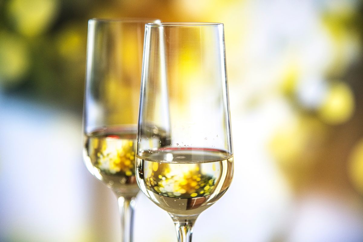 JadePathAcu's tweet photo. Champagne sass &amp; a Reiki class ✴ - https://t.co/LsLX1S5qn9 #happynewyear #newyear #2019 #reiki #reikiclass #Chicago https://t.co/qy6UkGPUSh