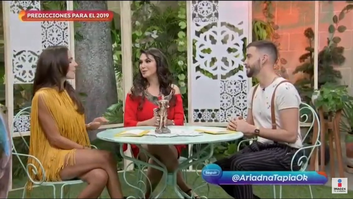 PauMercadoFans's tweet photo. @MercadoPaulina Nos llenas de emoción e ilusión cada vez que te vemos! https://t.co/n4XezpLJnT