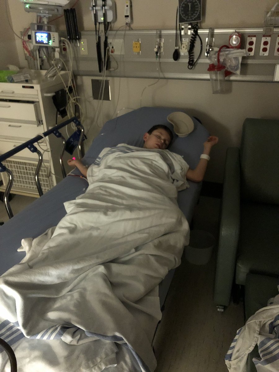 Tondo79's tweet photo. Hey @cmcdavid97 this guys your biggest fan and was admitted to the Stollery half way through his Atom Edmonton Christmas Classic Hockey Tourney. A visit from you would be so awesome if you have the time. He said tell Connor to be the Shark Slayer tonight! @EdmontonOilers https://t.co/SiFGtUdev4