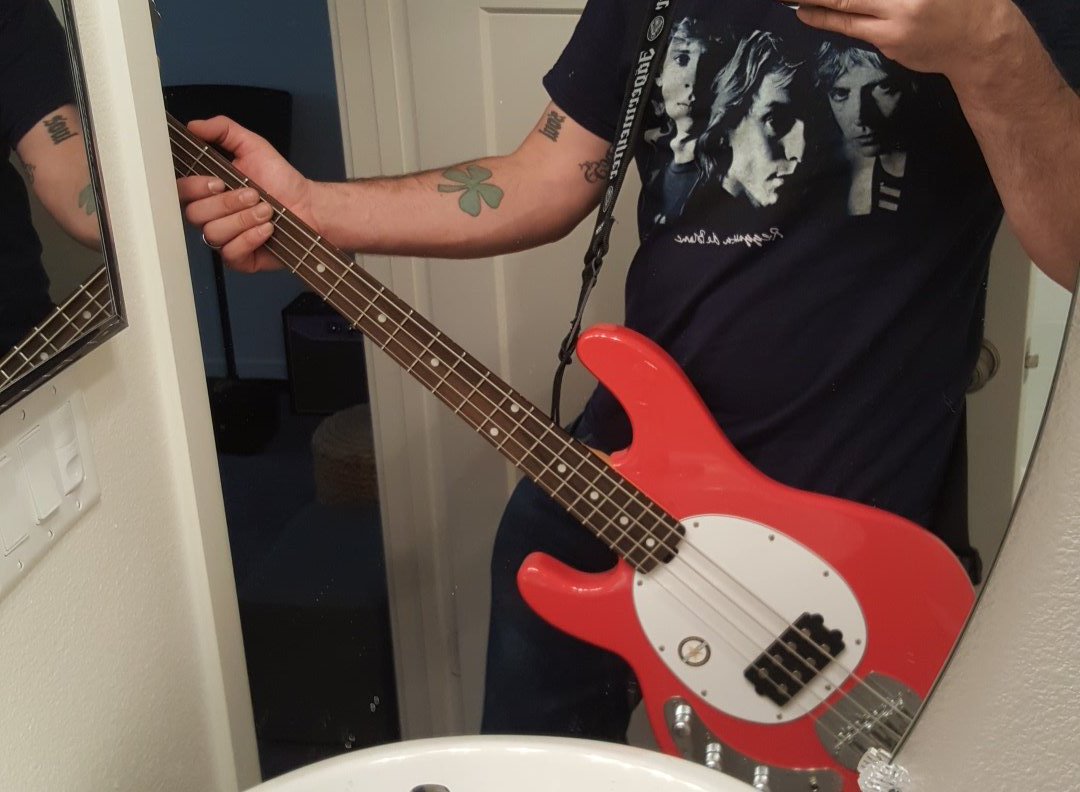 JakeKilmer's tweet photo. Never owned one... figured might as well.
@JakeKilmer
#pastelred https://t.co/OeC2p0srwt