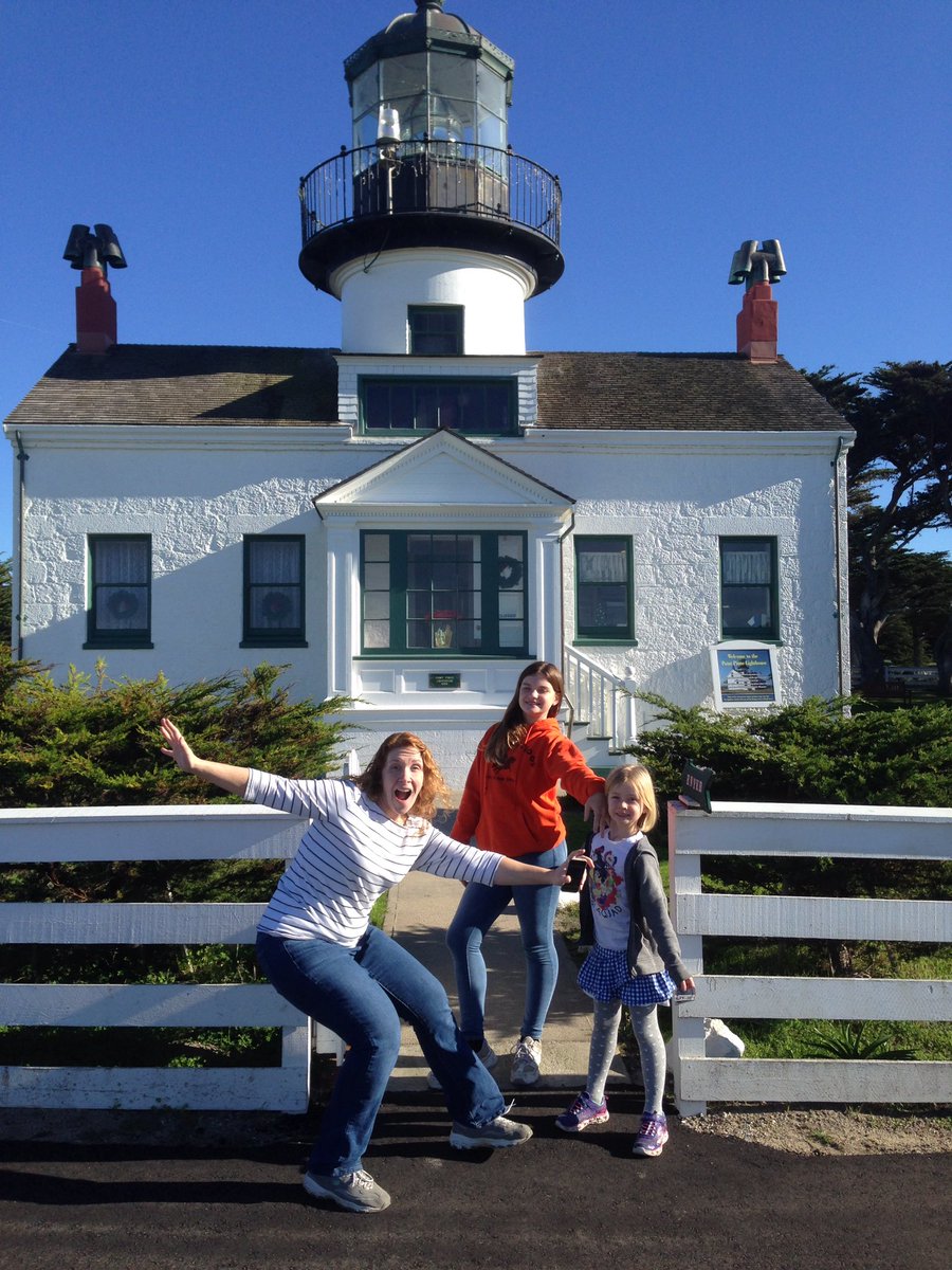 RUCasselman's tweet photo. Taking advantage of #winterbreak by visiting local #historical sites. #Monterey #Carmel #PacificGrove #PointPinosLighthouse #CarmelMission https://t.co/JX0gEKpVlM