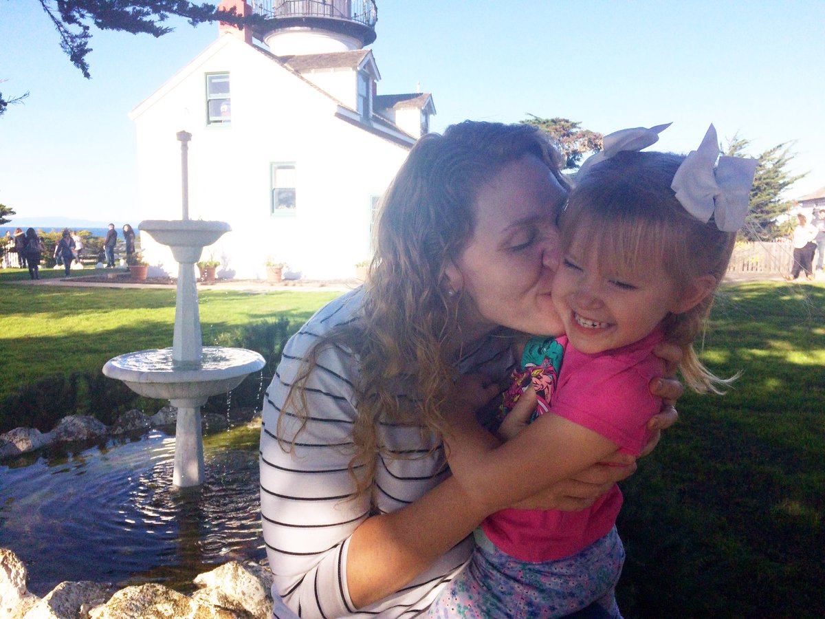 RUCasselman's tweet photo. Taking advantage of #winterbreak by visiting local #historical sites. #Monterey #Carmel #PacificGrove #PointPinosLighthouse #CarmelMission https://t.co/JX0gEKpVlM