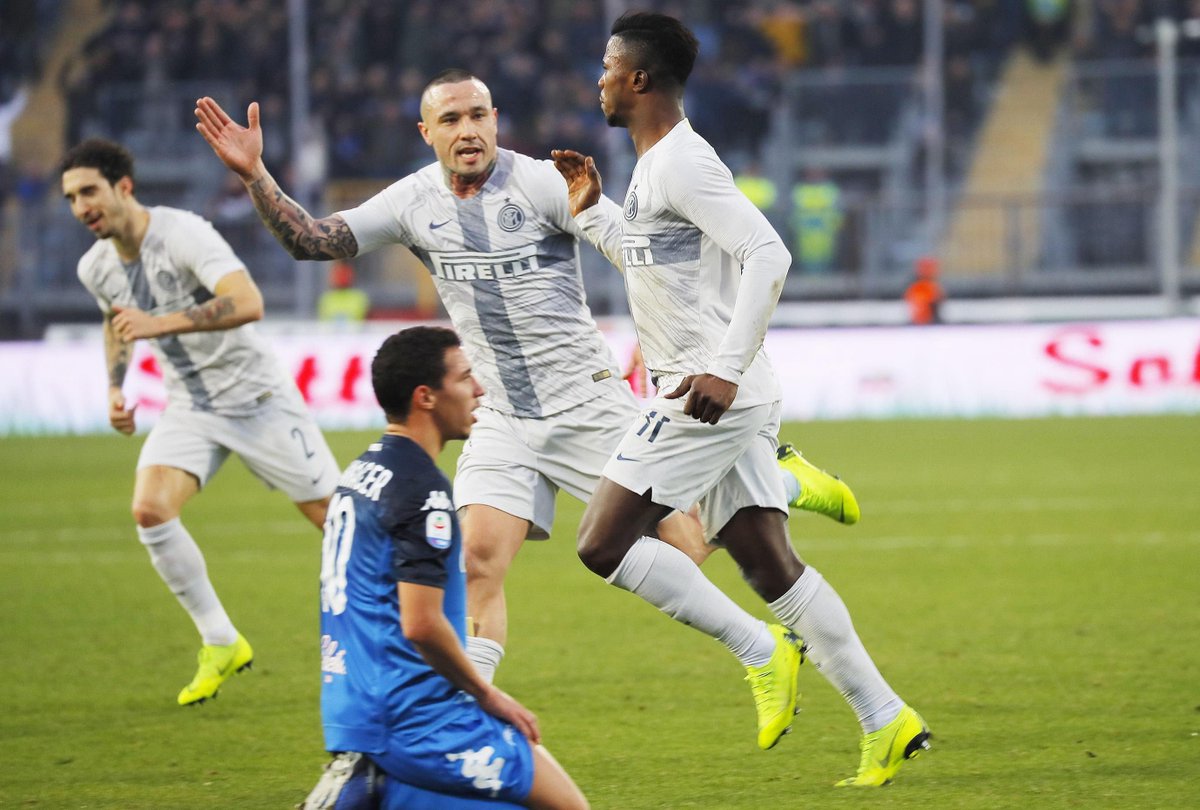 Keita Baldé celebra su gol al Empoli.