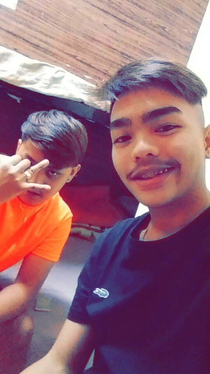 christoperponc1's tweet photo. Nag seselos kanyang boyfriend at gusto ng manapak😎👊 https://t.co/VId6qx8H05