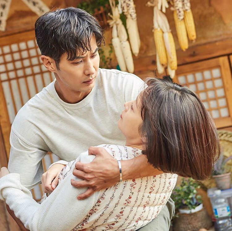 sempredoramando's tweet photo. Eu amo uma cena e irei defendê-la sempre. 😂😍😂😍😂😍
#TopStarYooBaek #TopStarUBack https://t.co/sx40gIxOk8