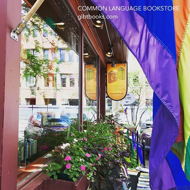 autbar's tweet photo. Perfect Sat Morn #Brunch @autbar: Huevos Motulenos, Berry French Toast & Common Language Bookstore. #A2local. 50% Off All books. Everything must go! @glbtbooks #a2books #A2Food #A2Foodie #annarbor #realypsi @UmichStudents @UMSpectrumCtr #Jimtoycenter @ILoveGayDetroit @lgbtrc_emu https://t.co/2KUULh9q4N