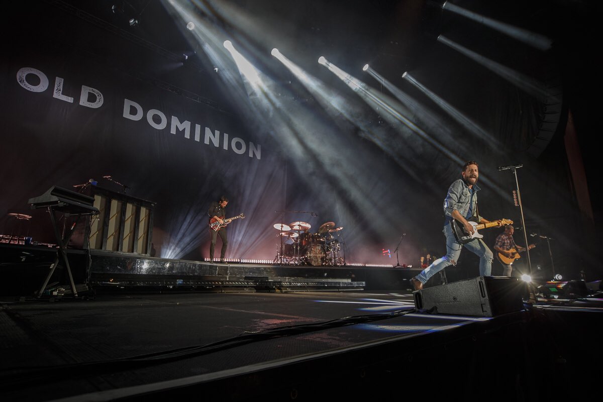 mnstatefair's tweet photo. The 2018 Grandstand Concert Series, sponsored by @sleepnumber, was pretty darn spectacular. 113,937 people attended a show this year (not including the Amateur Talent Contest Finals), & four of those shows were sold-out! #MSFReflections
Which show did you see this year? https://t.co/dBzObpNmgv