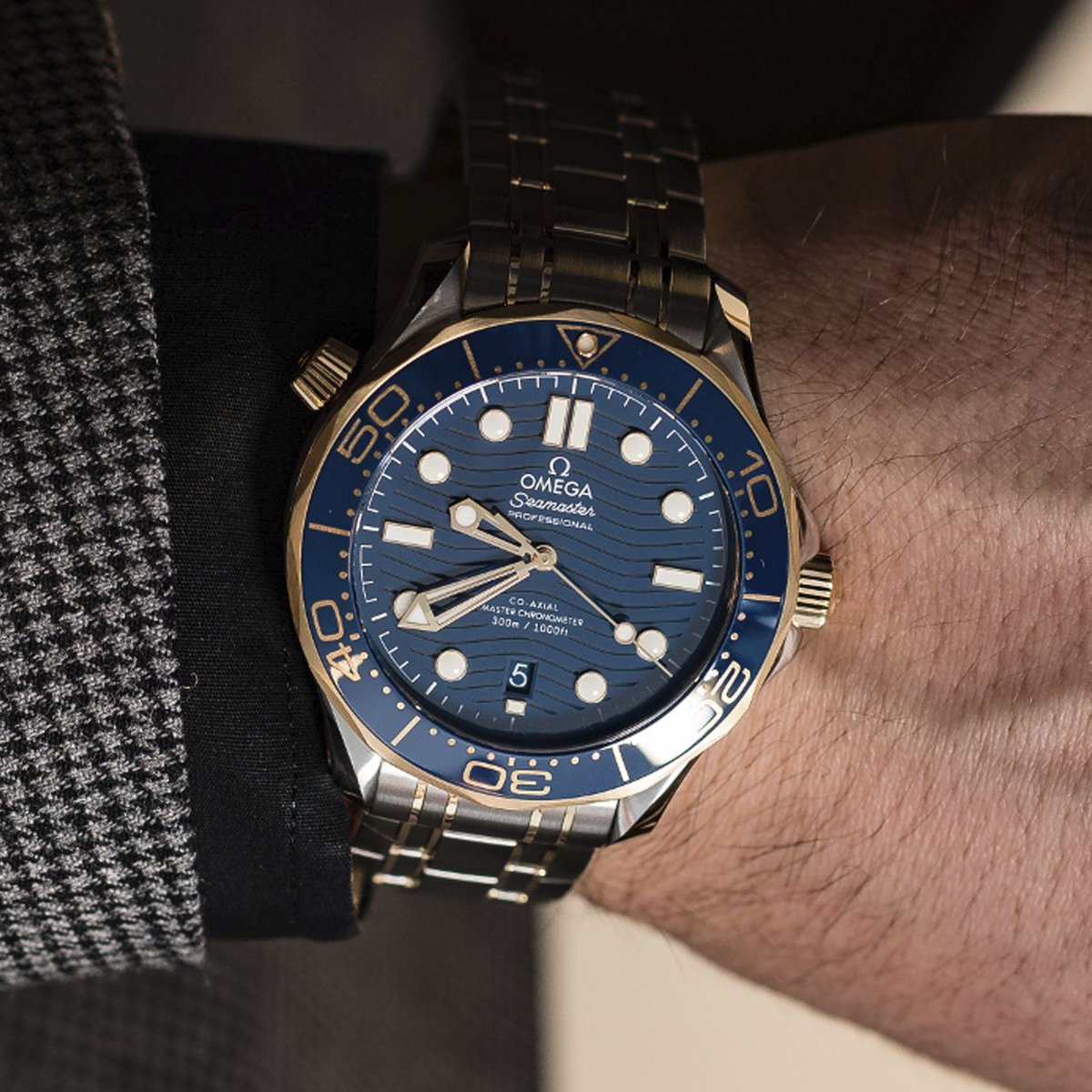 watchmakinglife's tweet photo. Relojes del 2018. Omega Seamaster Professional Diver 300M. La nueva versión ha sido rediseñada por dentro y por fuera, empezando por la caja, ahora un poco más pequeña (42 mm). https://t.co/Rm2PdYkzve