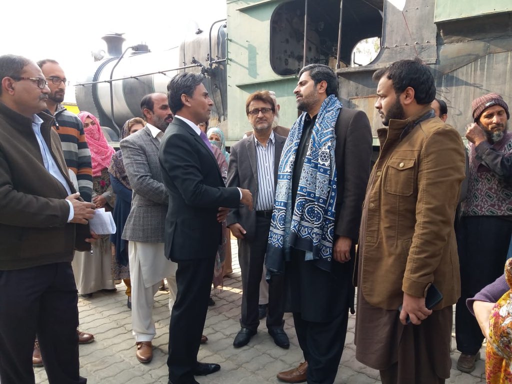 ICDPunjab's tweet photo. وزیر اطلاعات و ثقافت نے کہا بھاولپور  آرٹ و کلچرل کے حوالےسے  منفرد  اہمیت  کا حامل ہے 

 مقامی فنکاروں اور آرٹ کی ترویج  کے لیے اقدامات اٹھائے جائیں گے 

@Fayazchohanpti https://t.co/sZucyJrR3t