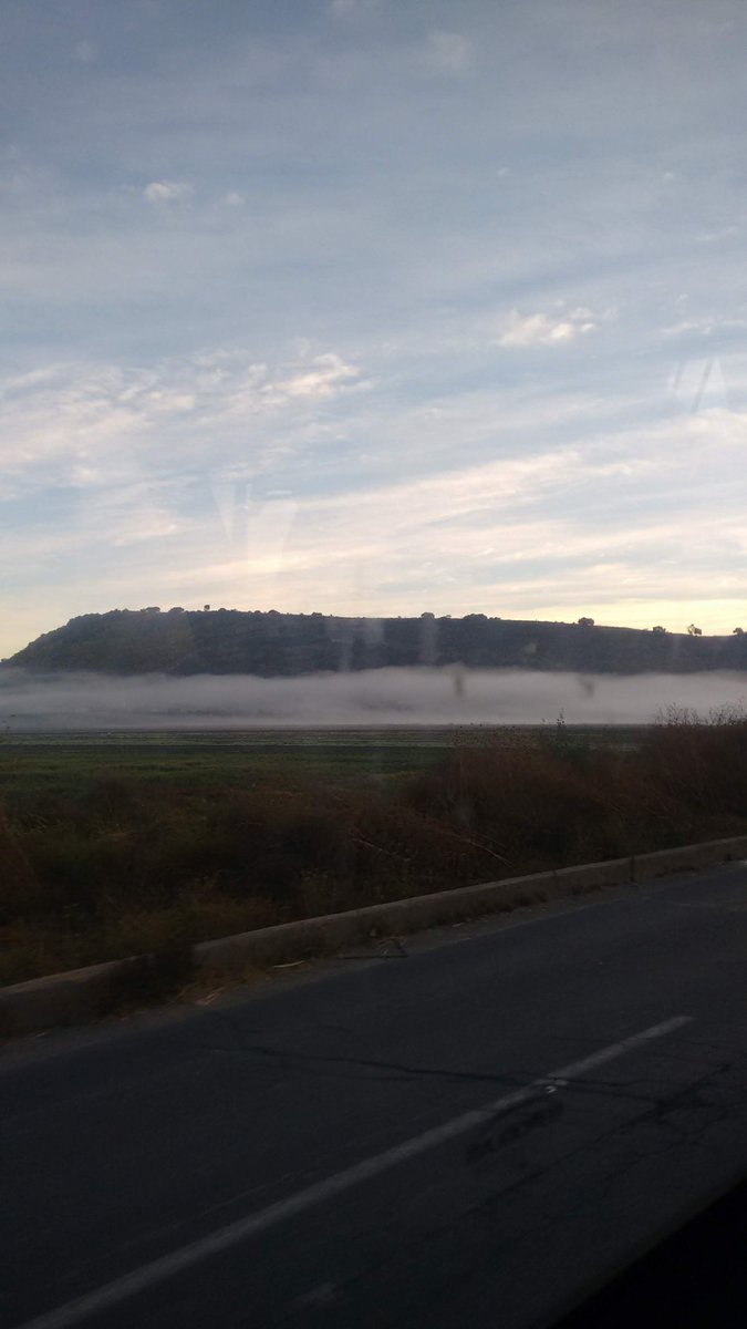 Moruko_gard's tweet photo. #medafrio cuando voy pasando por las lagunas de Xico y veo una densa neblina... :S https://t.co/UGQDYBvfhf