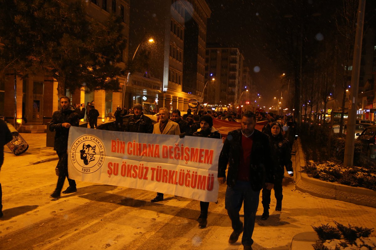 18HuseyinBoz's tweet photo. Doğu Türkistan’da işkenceye maruz kalan soydaşlarımızın asla yalnız olmadığını çok gür ve güçlü bir şekilde Çankırı'dan haykırdık.. 

Türkiye KAMU-SEN Çankırı İl Temsilciliği ile Türk Ocakları Çan. Şub.tarafından düzenlenen Doğu Türkistan'a destek yürüyüşünde tek yürek olduk. https://t.co/YIrkDWoVE2