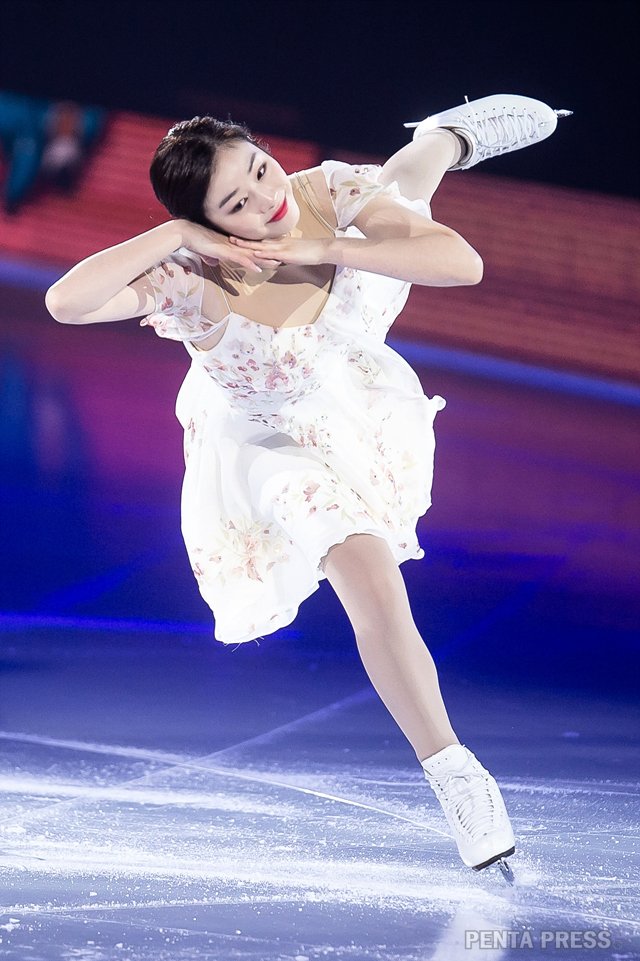 eunju975's tweet photo. #YunaKim #김연아
#RevolutionOnIce 2018
#ROIMadrid
12/28
#HouseofWoodcock
#Allofme https://t.co/mkHrnY3f82