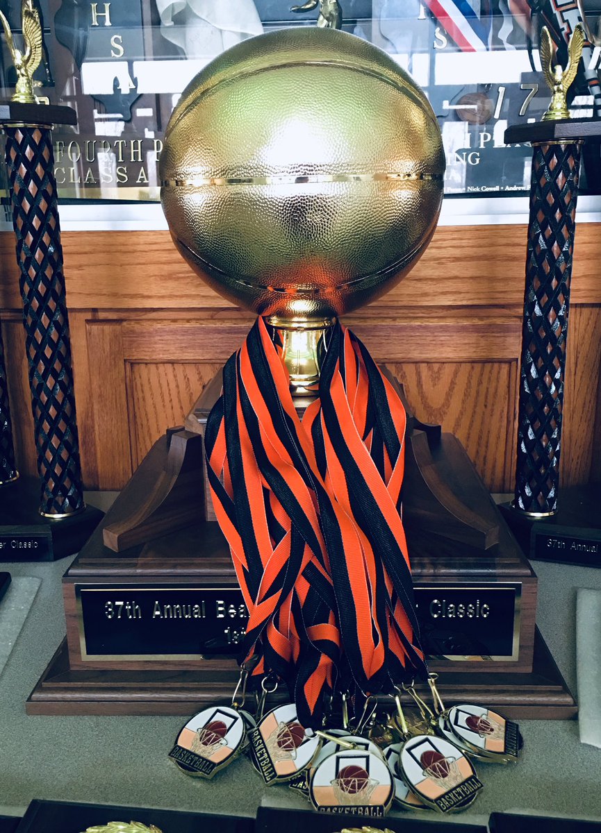 J_Sorrells3's tweet photo. Will the #1 Seed Lewistown Indians take home this beauty or will it be the #2 Red Hot MWC-Delavan squad taking it home? 

RETWEET if you think the Lady Indians of Lewistown willl be hoisting this trophy and LIKE if you think the Lady Raiders of MWC-Delavan will be holding it up. https://t.co/Tk7LJioZXM