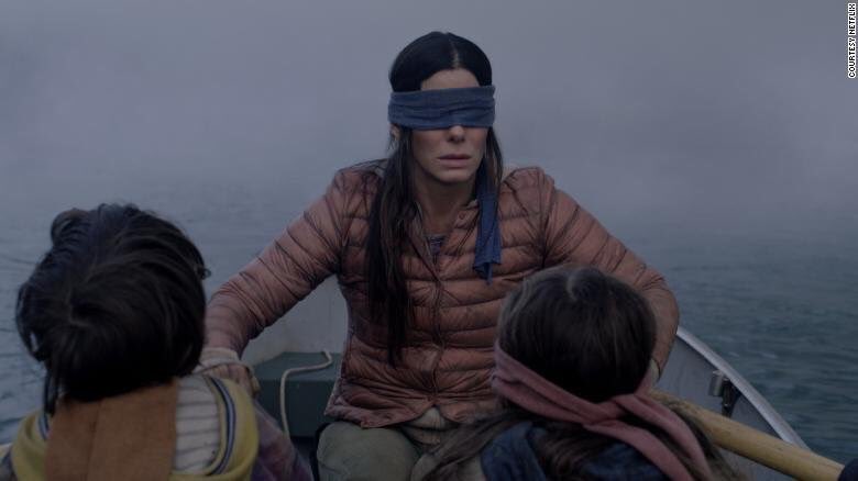 texasroadhouse's tweet photo. Them: can’t you see how many rolls you’ve already eaten?!?

Me *reaching for another one*: https://t.co/S2rCiFxnrz