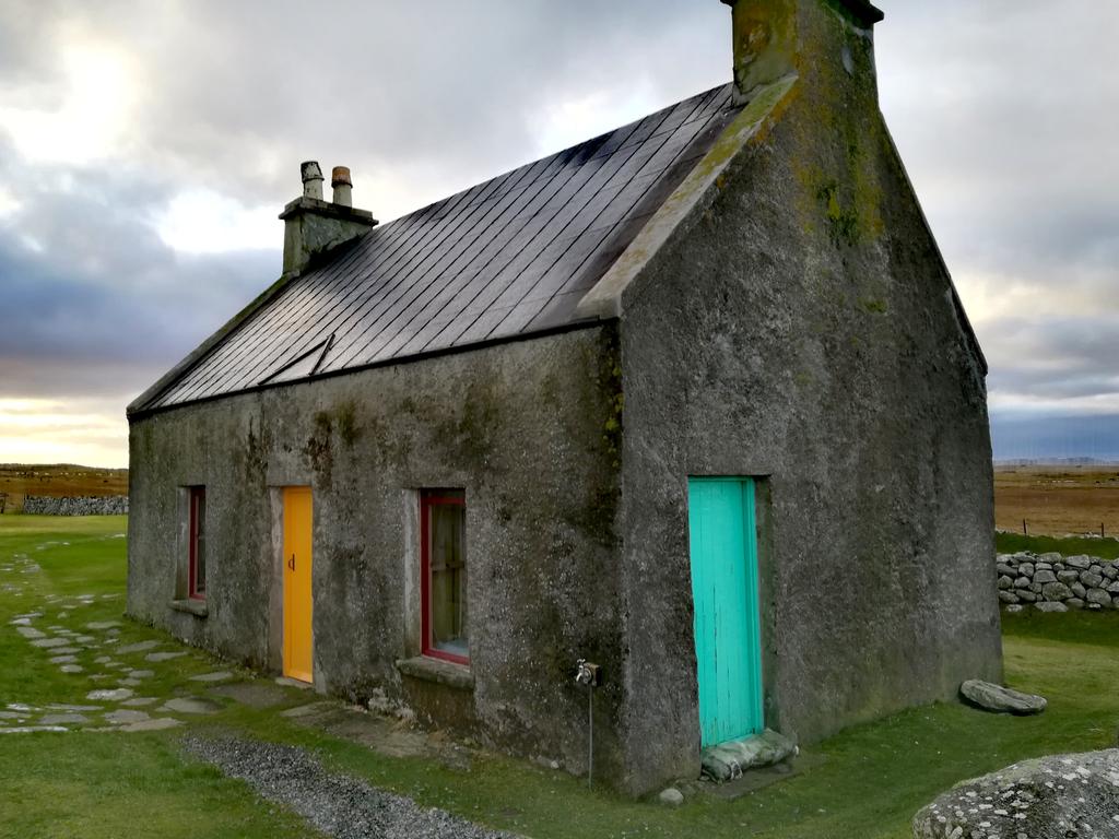 26cabinfever's tweet photo. More colours of Scotland-Isle of Lewis. https://t.co/Q1F3Z8gQCv