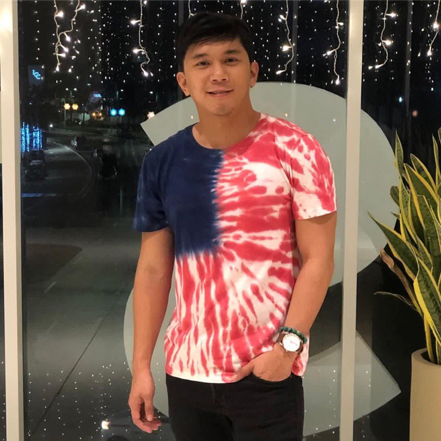 iam_kenito's tweet photo. Thank you โ๏ธ for a #Glorious 2018, Next! โบ๏ธ #HelloILOILO ๐ฅฐ #CityOfLove #Iloilo #NewYear https://t.co/7t0fK7gvpi