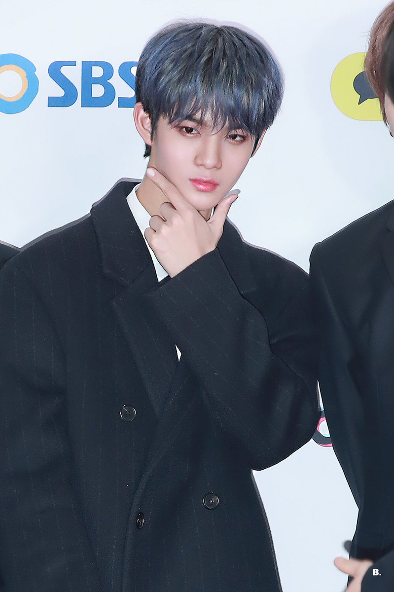 bbb_0510's tweet photo. 181225 가요대전 레드카펫 #배진영
이런머리색도 넘 찰떡되버리네 배지녕 https://t.co/GHFYme9SKQ