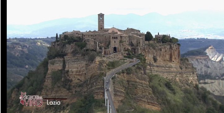 ViaggioMarcello's tweet photo. Il Lazio è una regione da visitare e degustare pian piano...  bevendo con moderazione soprattutto quando si viaggia... alla guida: zero alcol! https://t.co/noQlddMhyS