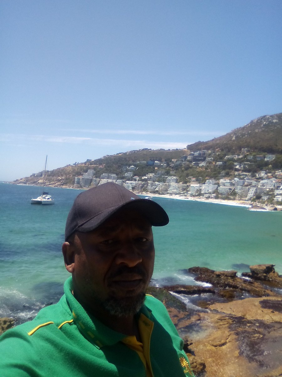 Crou15517297's tweet photo. @cape_pac Our land is being privatised by greedy politicians hence we have this problem. https://t.co/hlkjPmzdZ0