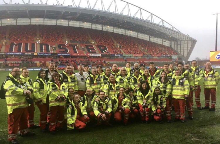 rclimerick's tweet photo. It’s match day #MUNvLEI We have 40 volunteers @thomondstadium today 🚑 Enjoy the match 🏉 @Munsterrugby @leinsterrugby @IRFURugby @MRSC16 @OLSCRugby @NasDirector @gardainfo @AmbulanceNAS @GardaTraffic @LimerickFire @Federation @Guinnesspro_14 #GUINNESSPRO14 #SUAF #rugby #redcross https://t.co/fPFDR7Obdn