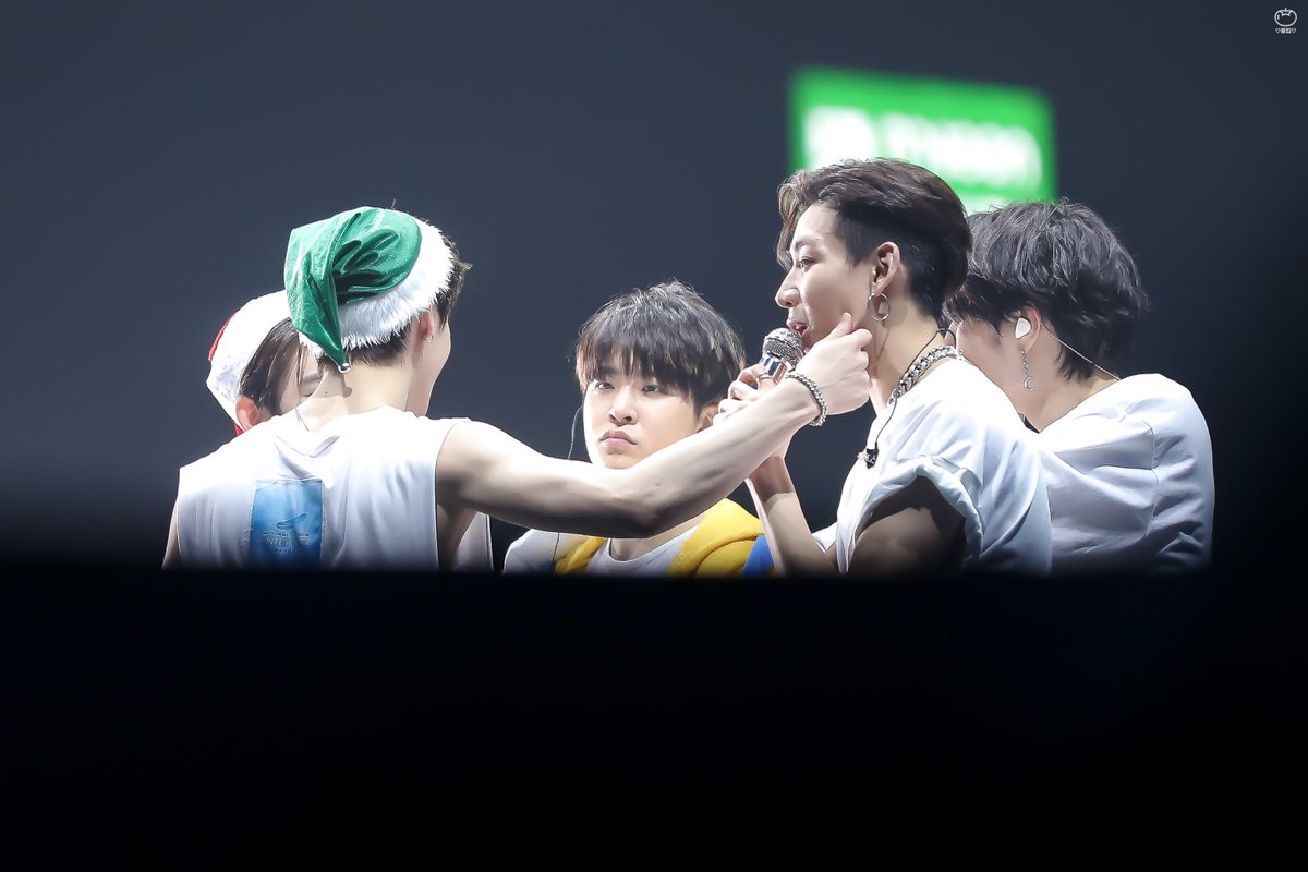 wwratsamee's tweet photo. HQ 181221 

แก้มนุ่มไหม?ขอจับบ้างได้ป่าว? 😍😍

#BamBam #Mark #MarkBam #Nestival2018inBangkok https://t.co/22zcyca7VB