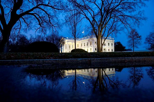 Dems, Trump trade blame as shutdown slogs into 2nd weekend bit.ly/2SpHjpy https://t.co/zZbIFznM3M