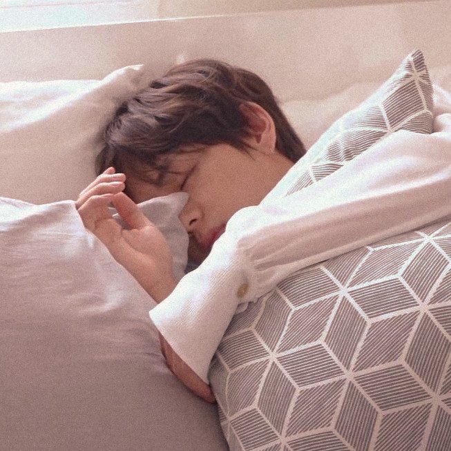 Cheonde_97's tweet photo. #천데보정
#겨울에태어난_우리의봄_태형 

[ 김태형 보정
[ 저장시 흔적 사용시 바이오 🙏

#방탄보정 #태형인장 #뷔 #V #겨울에태어난_우리의봄_태형 #태형생일ㅊㅋ https://t.co/lKk5xwSY1J