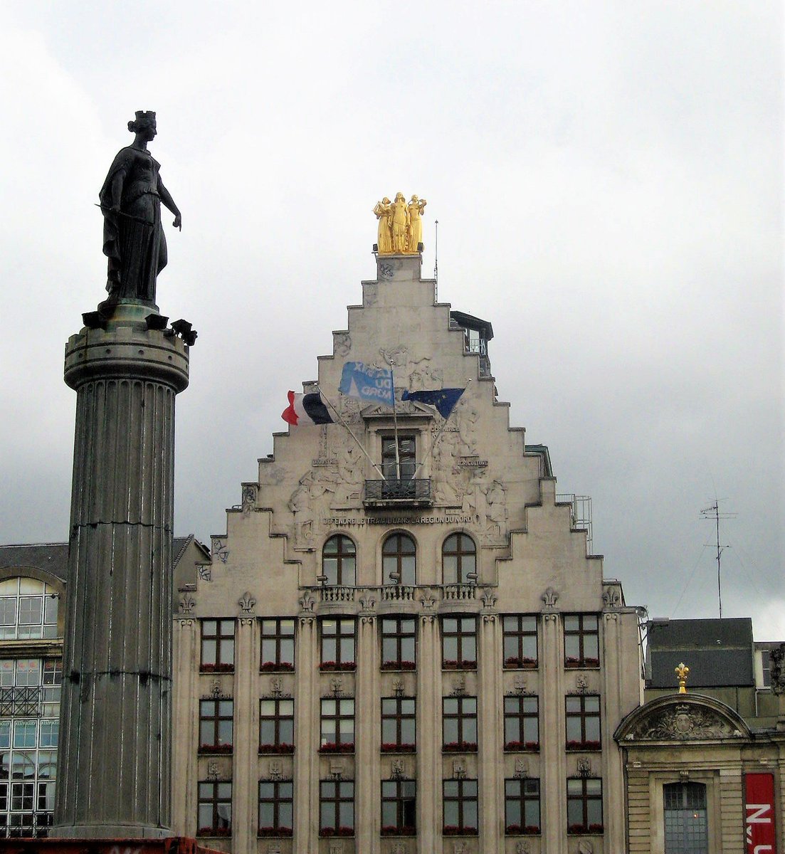 MichelleMoggio's tweet photo. Say "Hell Yes" to Lille https://t.co/HmjhJ2hcmX #TheParisEffect #Lille #France #Flemish #FrenchFlanders #HautsdeFrance #travel https://t.co/5LDgiB8oE2