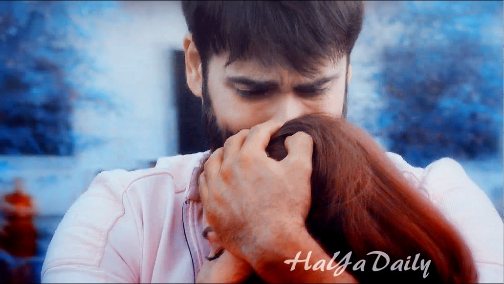 curlyyyh3ad_'s tweet photo. Hugs and kisses😍😍😍
His forehead kiss was so passionate🔥🔥🔥🙈
@VivianDsena01 Fab job done here man👏👏👏 your intense hugs and kisses are always treat to our eyes🤤please keep it coming😌 #Shakti #HaYaReunion https://t.co/pTRJWYeDax