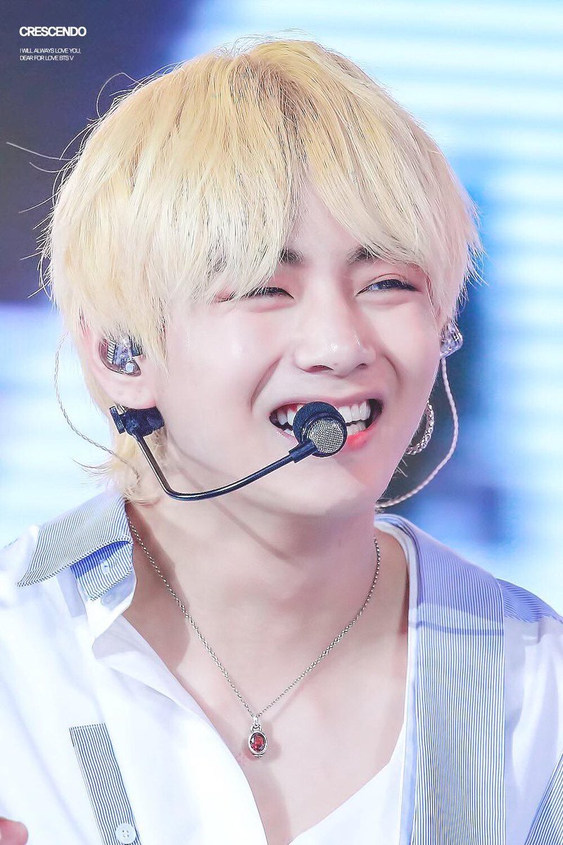NimNguyenn's tweet photo. Happy birthday Taehyung-my little boy, my youth.
#HAPPY_V_DAY 
#WE_PURPLE_V https://t.co/4ofw3ci2AM
