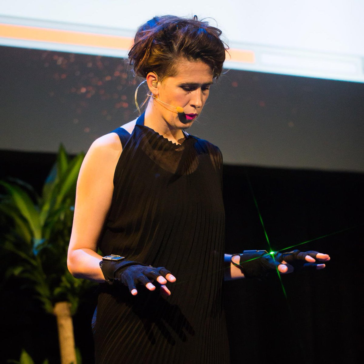 NoiseAcademyuk's tweet photo. RT NI_News: In case you missed imogenheap's talk and performance at Native Sessions x ADE_NL, watch the #musictech adventurist demonstrate how she uses her https://t.co/Kx8AcBAW0u gloves 🖐️ https://t.co/63r8ghCpMk #Komplete #Reaktor #NativeSessions #Mu… https://t.co/S7Fzgo39W0