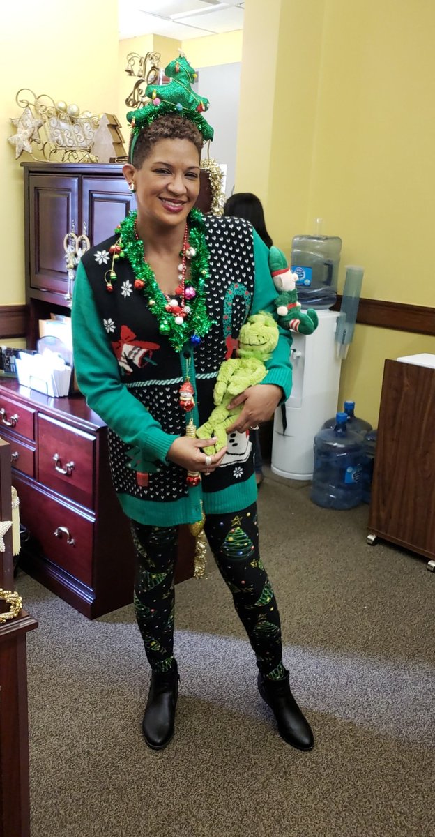 llnmrsy's tweet photo. My ugly Christmas sweater ended up being the cutest!!😊 https://t.co/raLyKrEazz